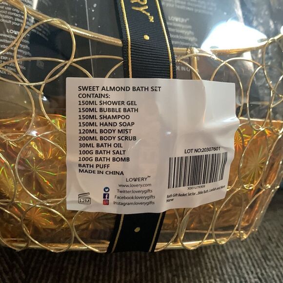 Lovery sweet almond bath gift set bath scrubs soaps and lotion - Picture 8 of 12